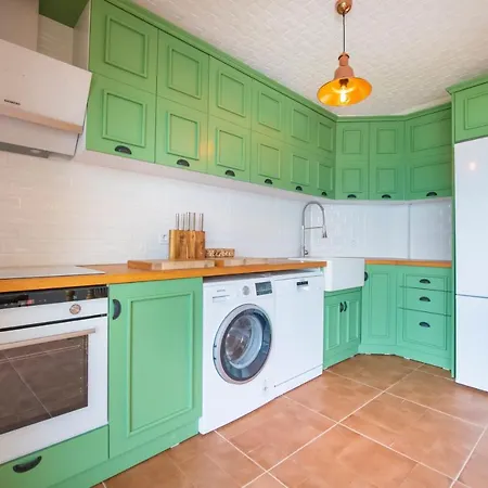 Retro Charm And Vintage Elegance In Karagozler, *