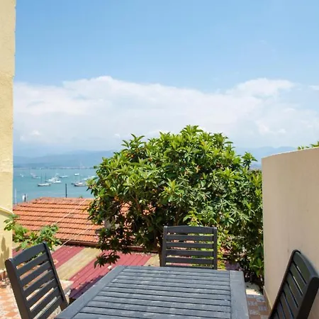 Appartamento Retro Charm And Vintage Elegance In Karagozler,